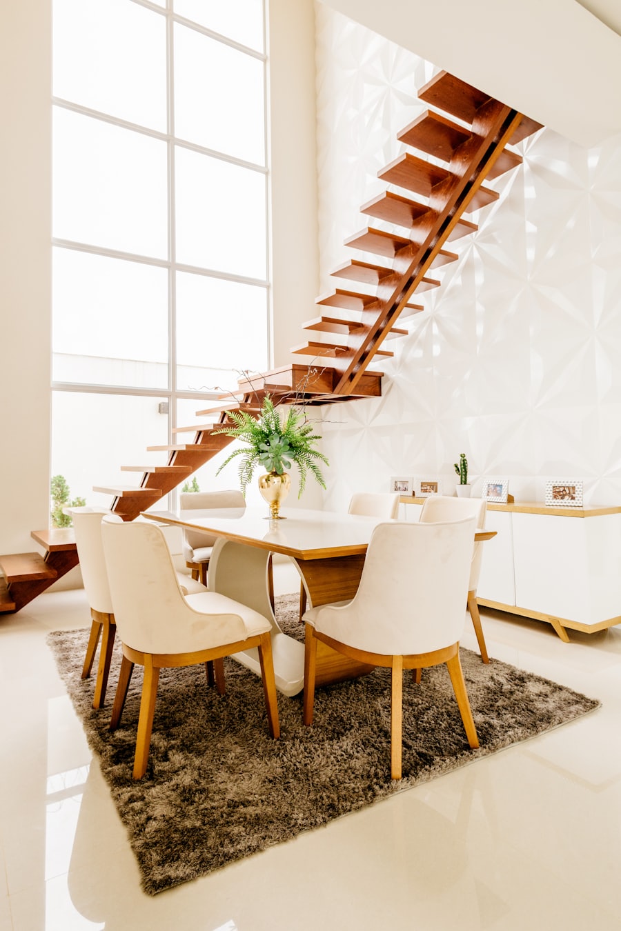 Liora Extendable Dining Table